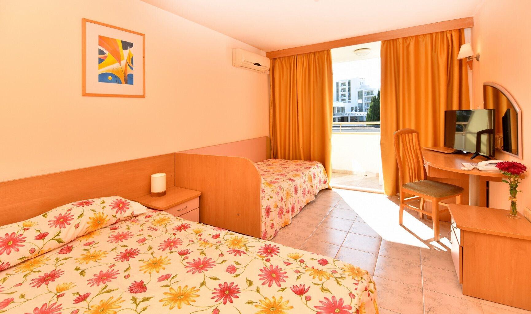 Hotel Oasis Albena Exterior photo